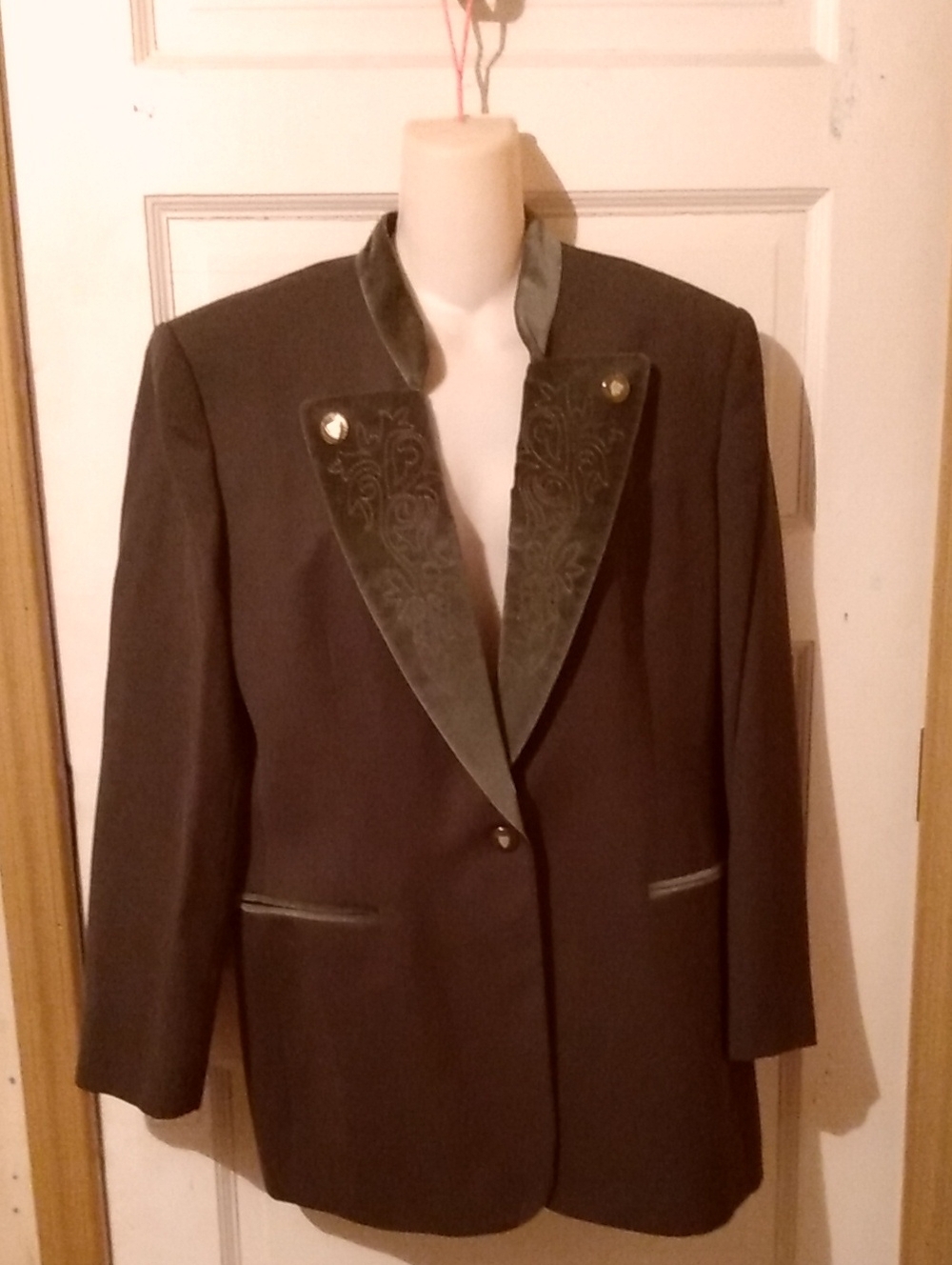 Velvet Trimmed Tuxedo Style Wool Blazer Made In Usa Olive Green Lined Jones Nyc